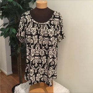 New Mix blouse Woman’s 3X Plus black white scoop neck short sleeve lightweight